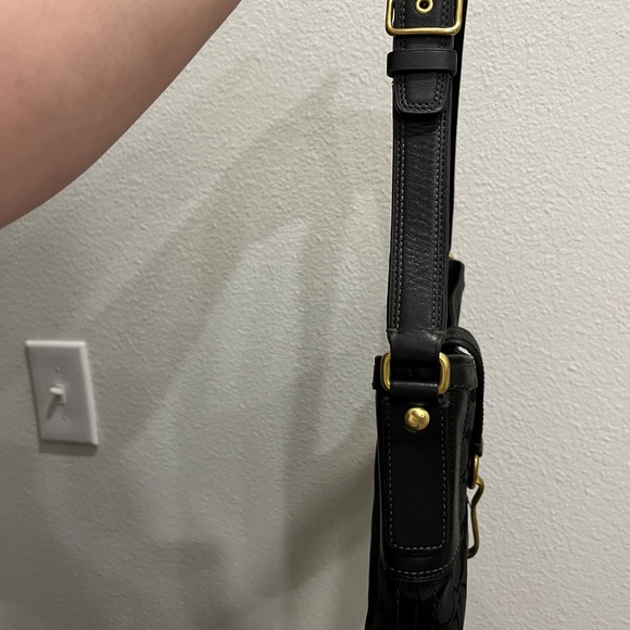 Coach Legacy Hamptons Shoulder Bag - Picture 5 of 7